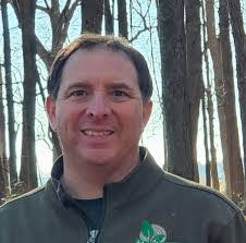 Shelley Buettner's Instagram, Twitter & Facebook