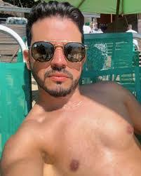 Frank Batista's Instagram, Twitter & Facebook