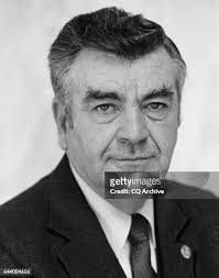 Virginia Bateman's Instagram, Twitter & Facebook