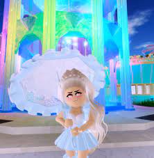 Mrs Agreste On Instagram What S Ur Favorite Royale High Accessory Mine Is The Parasol 3 Cute Roblox Pictures Royale High Outfit Ideas High Pictures