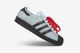 Las zapatillas adidas superstar son uno de los iconos indiscutibles de la marca en cuanto a calzado se refiere. Blondey Mccoy X Adidas Superstar 80s Where To Buy Today