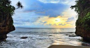 Selama perjalanan menuju kawasan wisata batu karas ini, anda akan disuguhi pesona. Wisata Pantai Batu Karas Pangandaran Yang Wajib Dikunjungi Tempatwisataunik Com