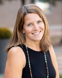 Swigert International School » Maureen Hopper