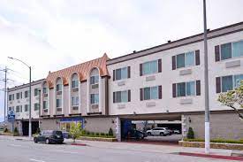 The front desk has multilingual staff standing by 24 hours a day to. Best Western Airport Plaza Inn Los Angeles Lax Airport Los Angeles Aktualisierte Preise Fur 2021