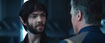 Star Trek: Discovery's Pike and Spock Relationship Perfectly Sets Up Kirk