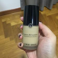 Using giorgio armani's luminous silk for the first time was like falling in love at first sight. Giorgio Armani Luminous Silk Foundation Shade 6 Health Beauty Makeup On Carousell