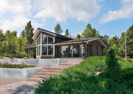 Uusia Tuulia Henkivan Kontio Lumon Korkea Olohuone Suurine Maisemaikkunoineen Avaa Nakymat Laajalle Ymparisto House In The Woods House Purchasing My Dream Home