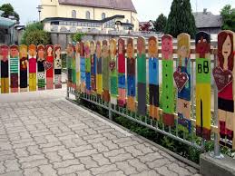 Www Hsneukirchen Eduhi At Images Dir Herbert Muhr Zum 50er 13 Jpg Zaunlatten Zaun Schulhof