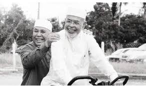 Ustaz abu hassan din meninggal dunia urtv. Hilangnya Seorang Permata Datuk Seri Abu Hassan Din Meninggal Dunia Denaihati