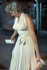 The ivory dress that the screen legend wore in the famous subway scene in the seven year itch was snapped up at auction for a whopping $4.6 million in beverly hills this weekend. File Marilyn Monroe Seven Year Itch Jpg Wikipedia