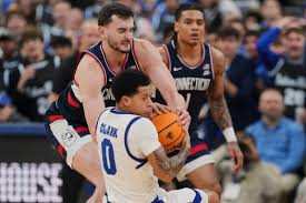 No. 2 UConn men's basketball returns to action after healthy break to host Villanova: What to know