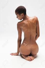 Schlanke Junge Schwarze Frau Posiert Nackt Auf Weiß Lizenzfreie Fotos,  Bilder Und Stock Fotografie. Image 10002226.