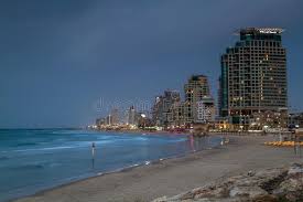 Давно я ничего не выкладывал. Plyazh I Gostinicy V Vechere Zimy Tel Aviv Redakcionnoe Fotografiya Izobrazhenie Naschityvayushej 65883882