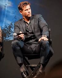 Последние твиты от chris hemsworth (@chrishemsworth). Pin On Actor Chris Hemsworth