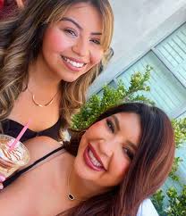 Salina Salas's Instagram, Twitter & Facebook