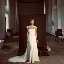 Acquista il tuo 2021 abito da sposa economici unico nel hebeos.it vasta selezione di abiti da sposa modesto! Scelto Per Te Abito Da Sposa Scivolato Con Scollo Trasformabile