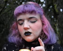 Meghan Markham brings her show 'Witch With Her Skirt