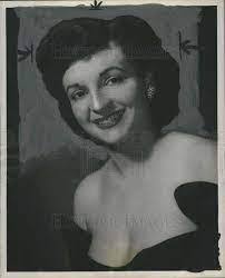 Leola Taylor's Instagram, Twitter & Facebook