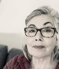 GLOSS MAGAZINE: Artistic License