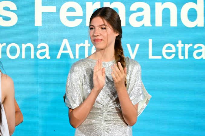 El vestido de la infanta Sofía eclipsa a la princesa Leonor y a la reina  Letizia