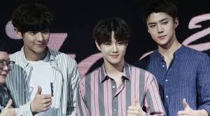 Album exo mama photocard chanyeol sehun suho d.o kyungsoo baekhyun kai. Ini Yang Dibawa Suho Sehun Dan Chanyeol Exo Saat Ke Luar Negeri