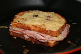 Recette Croque Monsieur Poulet Facile Et Delicieuse Sur Yummmi Es Recette Recette Croque Monsieur Recette Croquant Croque Monsieur