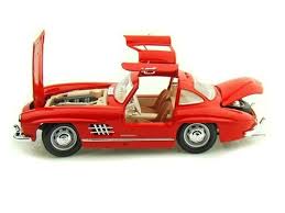 Bburago 1 18 1954 Mercedes Benz 300sl Gullwing Red Diecast Car Model 12047 Diecast Cars Car Model Diecast