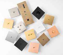 Expression utilisée en cuisine, on y retrouve le ebéniste le plus renommé de l'histoire, on peut lui attribuer différentes techniques : Prises Electriques Et Interrupteurs Deco Notre Selection Option D Interieur