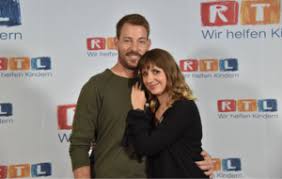 Denn wie irene und bianca gegenüber rtl berichten, sind die beiden mittlerweile ein paar! Bauer Sucht Frau Zuerst Konkurrentinnen Nun Ein Paar