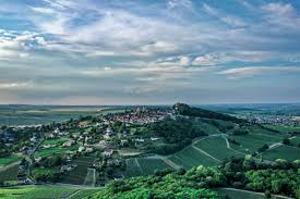 Le village préféré des français 2021. 1er Sancerre Dans Le Cher