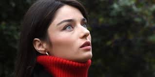 Ayça ayşin turan kadın oyuncu türk. Ariza Dizisi Final Yapan Ayca Aysin Turan Surpriz Romantik Komedi Dizisinin Basrolunde