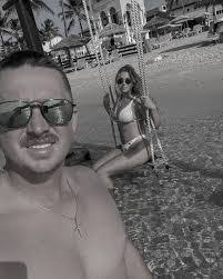 Deanna Hope's Instagram, Twitter & Facebook