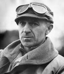 Ernie Pyle Digs in at Anzio