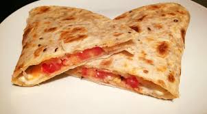 200 gr di mozzarella a fettine. Piadina Romagnola Piadina Con Pomodoro Mozzarella E Salmone Affumicato Facebook