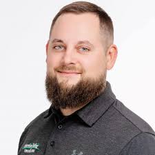 Who is plowing snow in Grand Rapids during this storm?