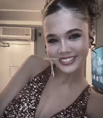 Danielle Sloane's Instagram, Twitter & Facebook