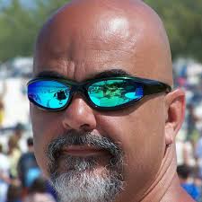 Junior Officer Willie came to visit the PD last night and snapped a picture  with Detective Vincenzo Palma. Thanks for your visit Willie, come back soon!