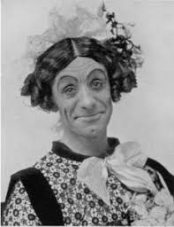 Lehrs pour l'appeler par son nom, en dit assez sur cette pantamine de l'obsessionnel. The History Of Pantomime
