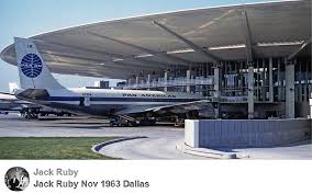 Pan Am World Airways Boeing 707 121 Sixth Off The Assembly Line N721pa Appears Still With Short Tale Seen At Pan Am Ter Pan Am Pan American Airlines Jet Age