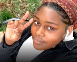 Asha Ward's Instagram, Twitter & Facebook