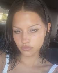 Agatha henry (nikollashenri)