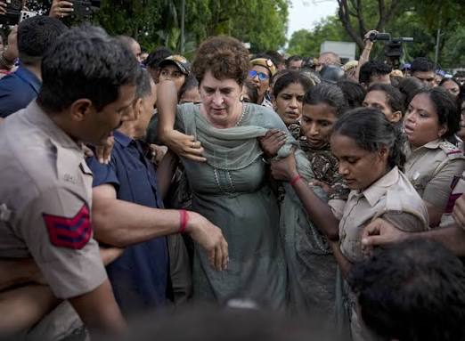 Delhi protest: Rahul, Priyanka, Akhilesh detained, forcibly