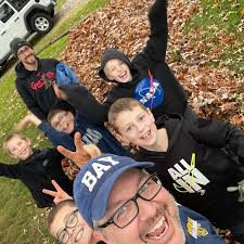 More Bay Middle School Great Rake-Out pics! Thanks to the parent and  teacher chaperones for volunteering, too!