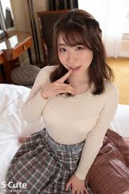 cool18.com 娇俏迷人,玉体丰满的日本白嫩援交学生妹的日常- Ena