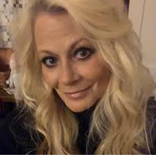 Dawn Kiefer's Instagram, Twitter & Facebook