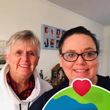 How to decorate a fantasy tea party for a 7-year-old girl?