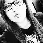 Ashley Scheck's Instagram, Twitter & Facebook