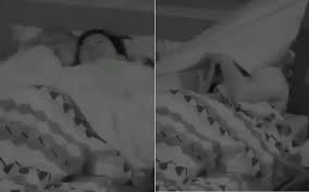 Phonetic spelling of ilha record. Record Exposes Pyong Lee And Antonela Under The Duvet At Ilha Record Look Entertainment Prime Time Zone