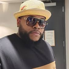 My hour #Netflix special, Joke Telling Business, drops September 30th!  #comedy #standup #earthquake #comedian