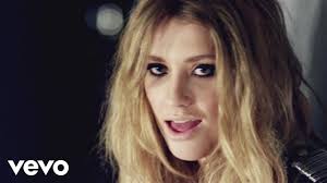 GLOW夜光ELLA HENDERSON－愛薇塔聽歌哈英語｜痞客邦